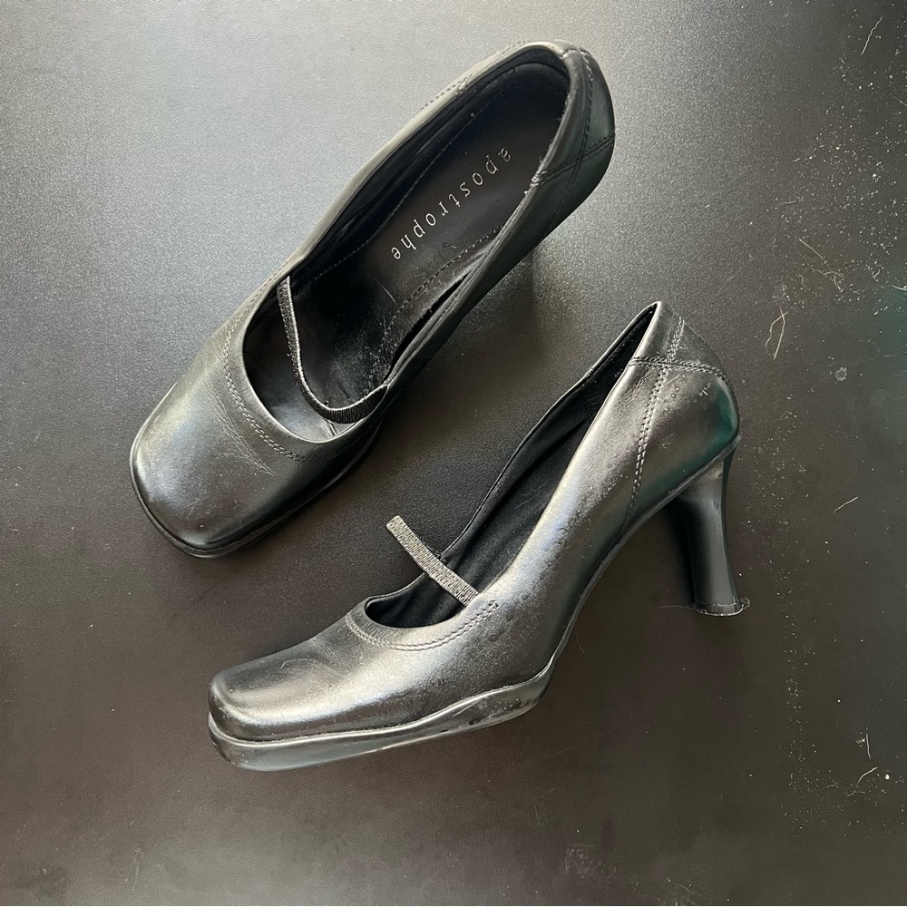 Y2k black leather square toe kitten heels with a 2.5 inch heel.